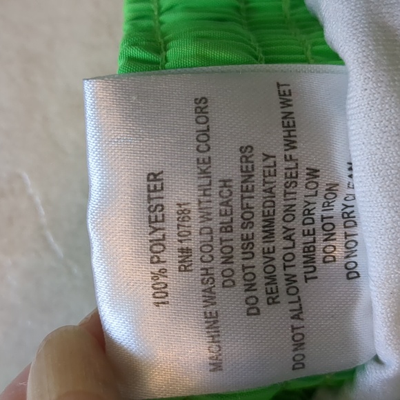 Ladies size M  Surf Style green shorts with black and white trim and green Ltank - Picture 5 of 8